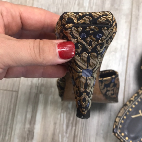 Yves Saint Laurent sandals 6.5 - Picture 4 of 5